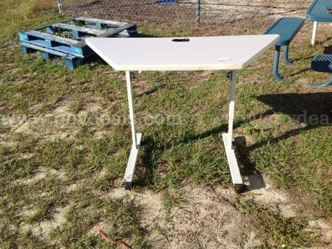 26ea HON Trapezoid office table