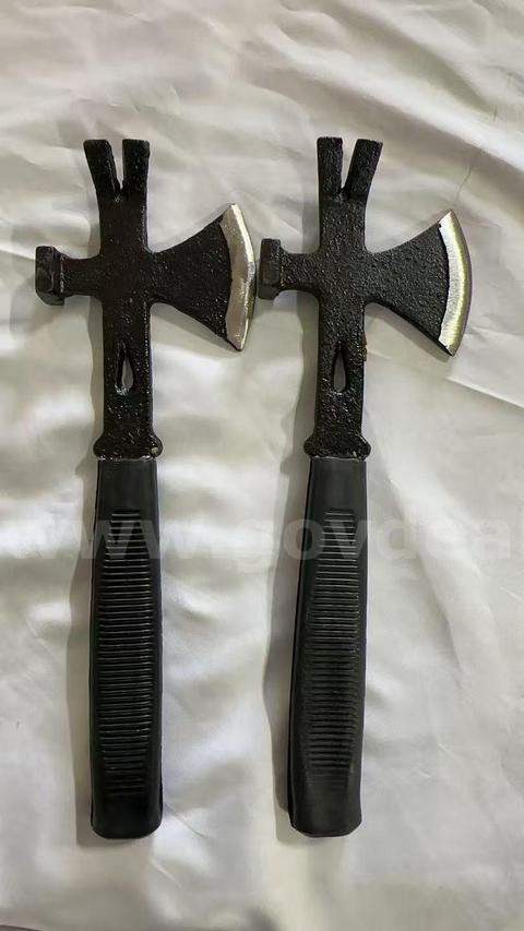 SHIPPING AVAILABLE lot of 2 SE 3-in-1 Multi-Function Hatchet(31-03)