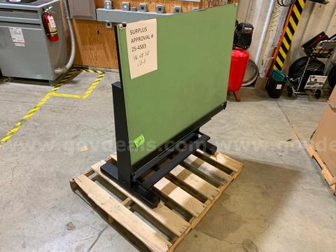 Hamilton Industries Drafting Table (ID #45705) (J11-1L) (25-4583-7) 692