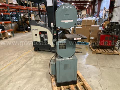 Delta 14" Band Saw  (ID #45905) (I03-1R) (25-4745-1) 405
