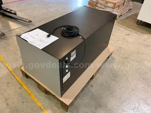 Pallet With Labconco 5102000 PCR Enclosure  (ID #45989) (H12-2R) (26-1117-5) 477