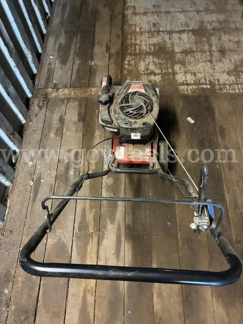 1 LAWN MOWER 2 LAWN EDGERS