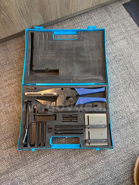 Amp- Latch Hand Tool 768340-1
