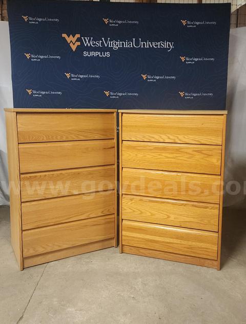 Set of 2. Chest of drawers