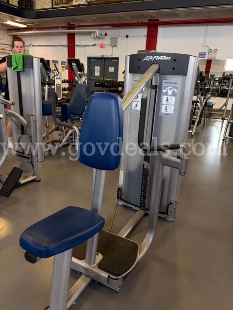 PECTORAL FLY REAR DELT MACHINE