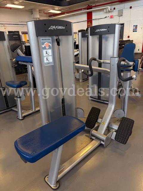 SEATED ROW MACHINE