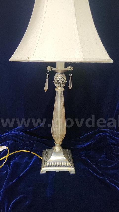 3 brightness settings lamp