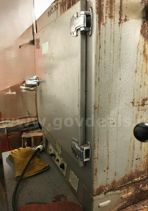 Used Stabil-Therm lab oven (BF111)