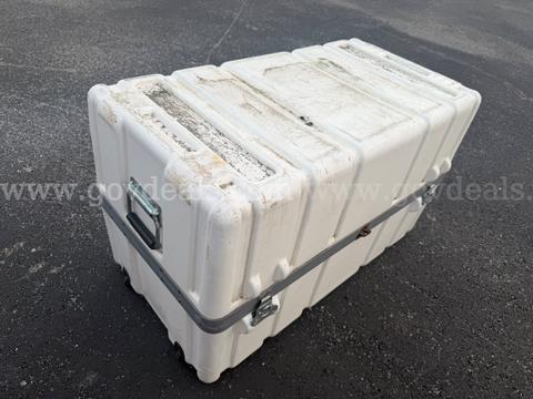 U.S. ARMY Military HARD TRANSPORTATION CASE "SOUTHCO" HUGE SIZE COLOR WHITE USED