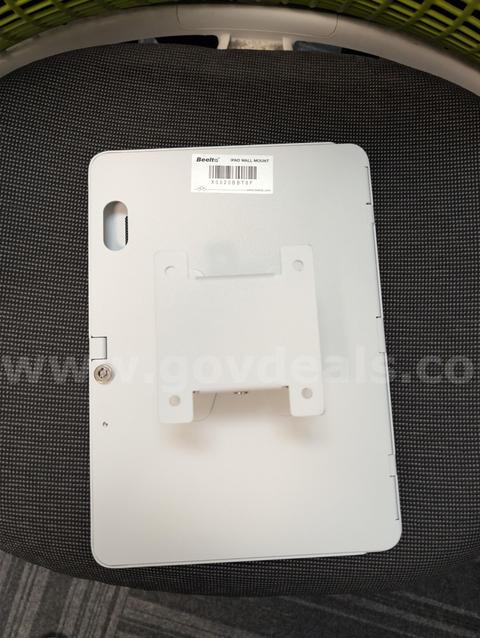 Beelta brand new in box Ipad tablet wall mount - white
