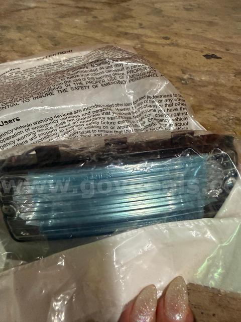 Lot of 10 Whelen 500 Series Super-LED Warning Lights β 5VA03ZCR & 5VA02ZCR