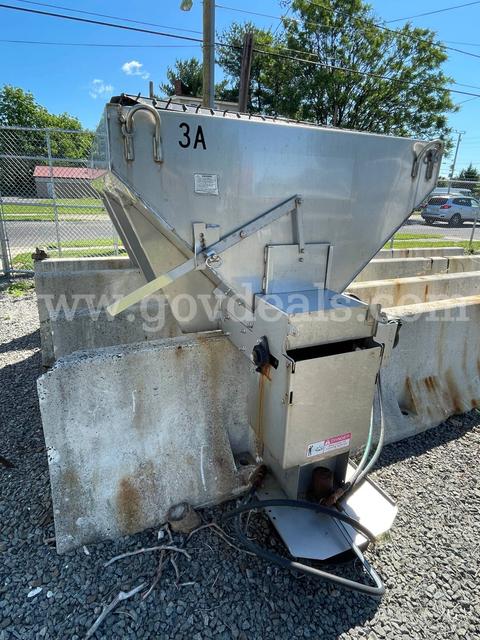 Salt Dog Hydraulic Driven Salt Box