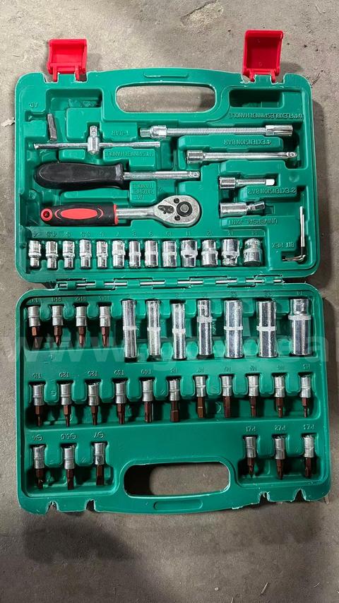 SHIPPING AVAILABLE 53 Pieces 1/4 inch Drive Socket Ratchet Wrench Set, with Bit Socket Set Metric and Extension （11-02）