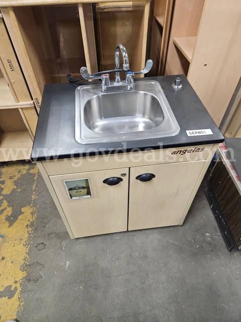 Angeles portable handwashing sink station