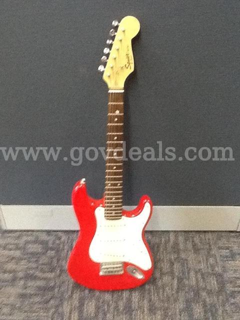 Electric Guitar, Fender Squire Mini Student Guitar