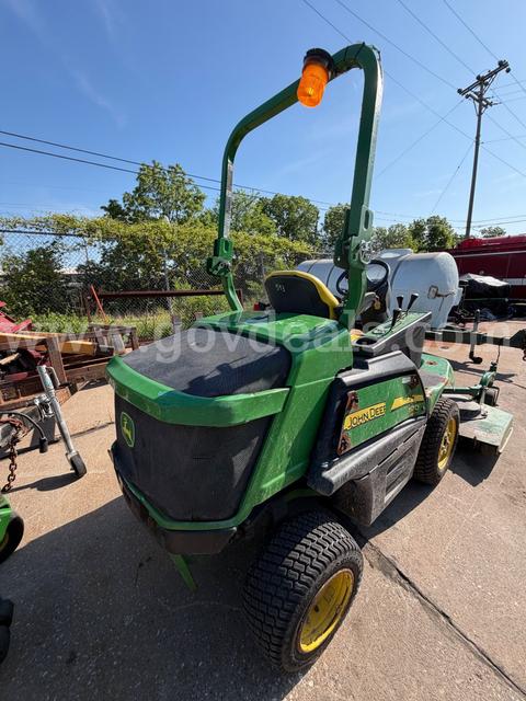 2016 John Deere 1570 with 72" Rear Discharge Deck (543) with 3,151 Hours