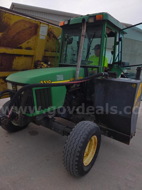 1999 John Deere 5510/with Alamo 72" mower