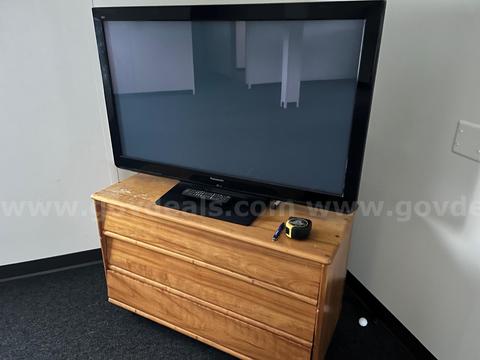 46 inch Panasonic TV