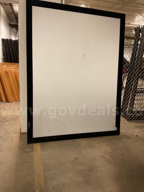 Silver projector screen