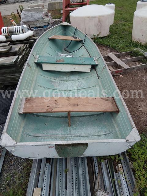 Crestliner Aluminum boat