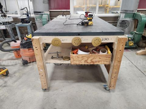 Mobile Down draft sanding table
