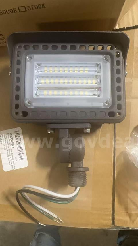 SHIPPING AVAILABLE 2 set 18W LED Flood Light 5000K Daylight ETL Certified IP65 Waterproof for Outdoor Yard Garage( 5-03)