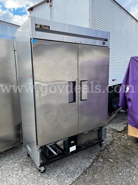 True T-49F Refrigerator / Freezer - NON-OPERATIONAL/ PARTS/ REPAIR