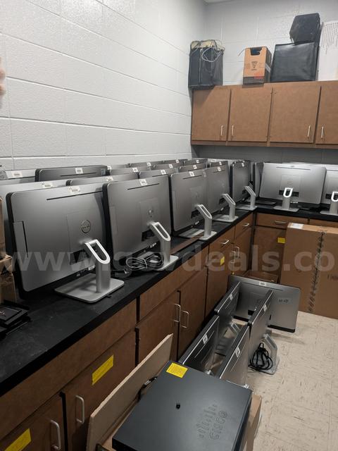 Large lot of all in one computers. Computers. (HopCC)