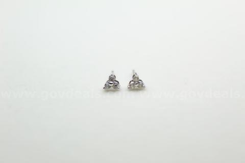 10K White Gold Diamond Stud Earrings