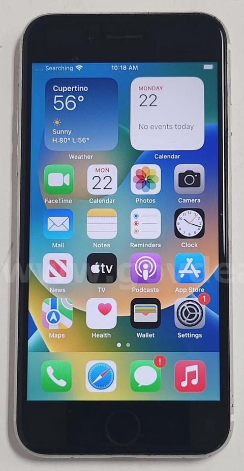 Apple iPhone SE (2nd Gen) 64GB – White – Clean IMEI – Unlocked (NSR)