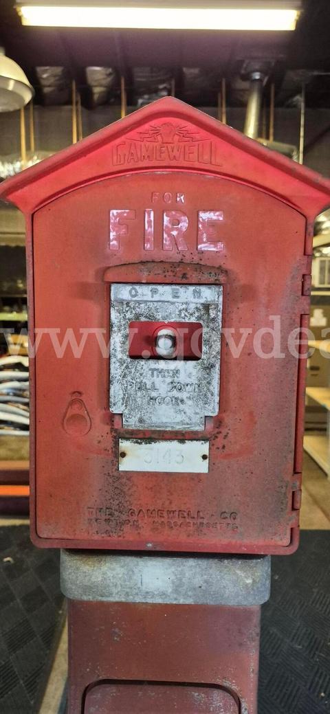 GAMEWELL PEDESTAL BOX