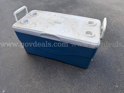 COLEMANS COOLER JUMBO SIZE WITH 2 HANDLES SIZE 37" x 19" x 18"