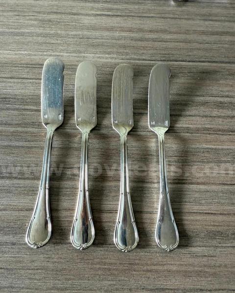 Mixed Silverware Set (1 Lot: 100 Table Knives; 133 Butter Knives; 100 Forks; 150 Spoons)
