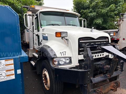 2009 Mack GU712