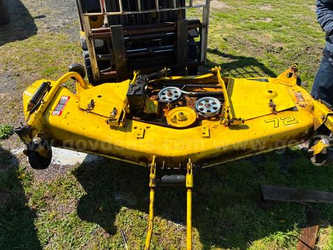 John Deere 72" Mid Mower Deck 1999