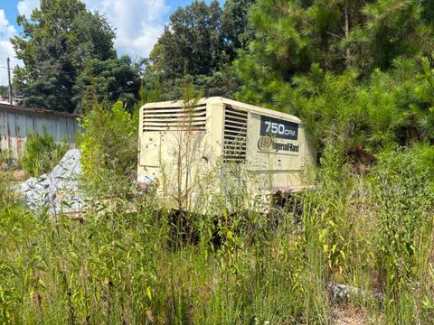 Ingersoll-Rand 750 CFM  T/A Portable Air Compressor-Inoperable