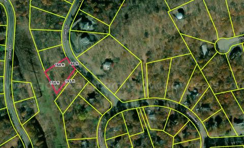 Build Your Mountain Getaway in Saw Creek Estates — 0.47 Acres with Township Views