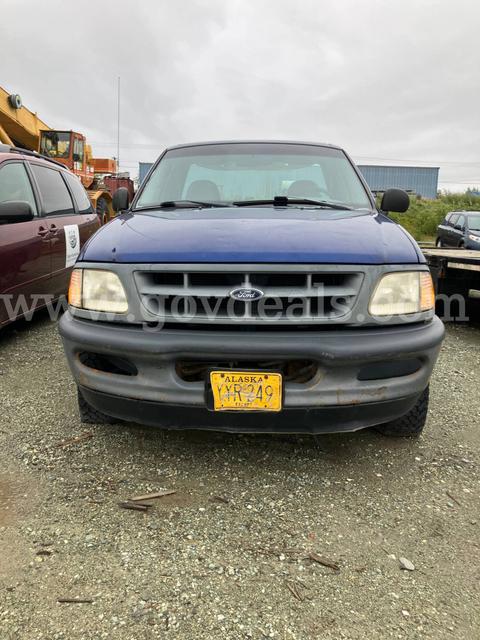 1998 Ford F-150 XL Reg. Cab Long Bed 4WD