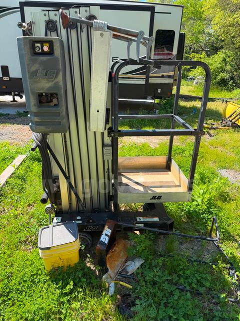 JLG 30AM Electric Man Lift