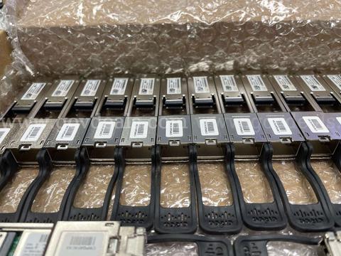 Lot of 16 Cisco CVR-QSFP-SFP10G Transceiver Modules – 74-947-02 – Networking Equipment