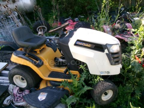 42 INCH CUB CADET RIDING LAWN MOWER