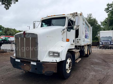 2010 Kenworth T800 Rear Loader Waste Collection Truck