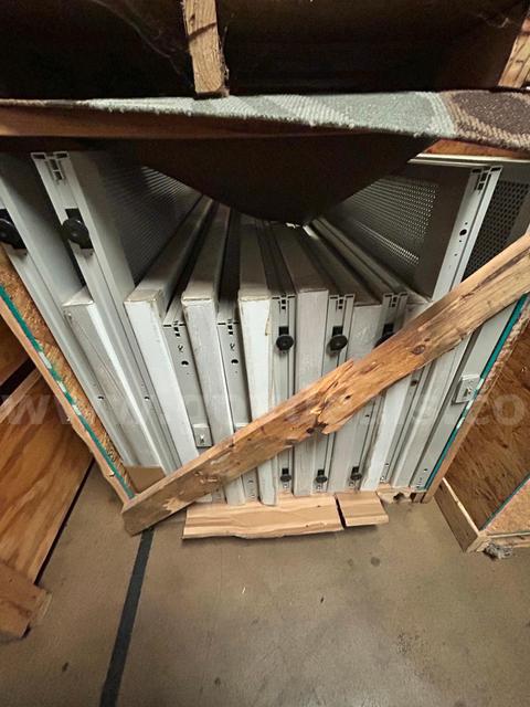 SIX PALLETS PARTITION WALLS - Knoll UBCP90W900 Beam to Wall Post Kit with Perfor