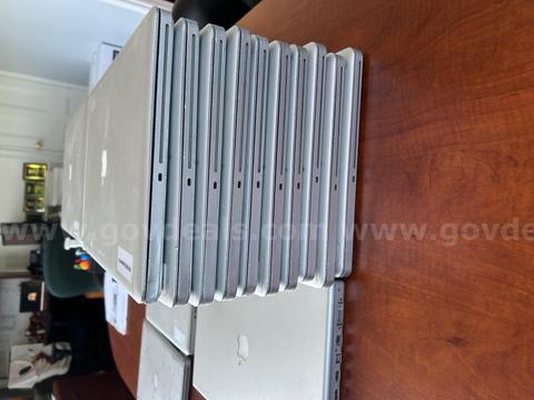 LOT OF 23 MACBOOK PRO