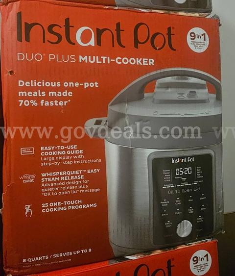 Instant Pot 113-0058-02 Duo Plus 9-in-1 Electric Pressure Cooker - 8Qt - New