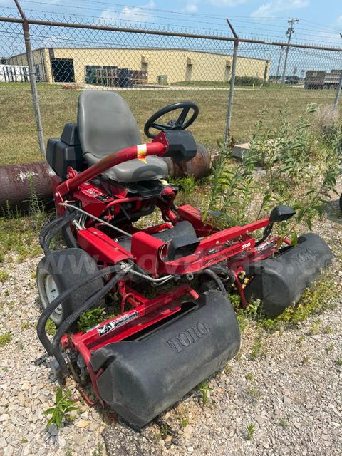 TORO GREENSMASTER 3100 MOWER