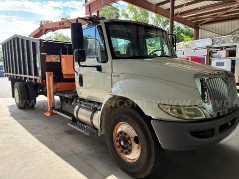 2013 International DuraStar 4300 Grapple Truck