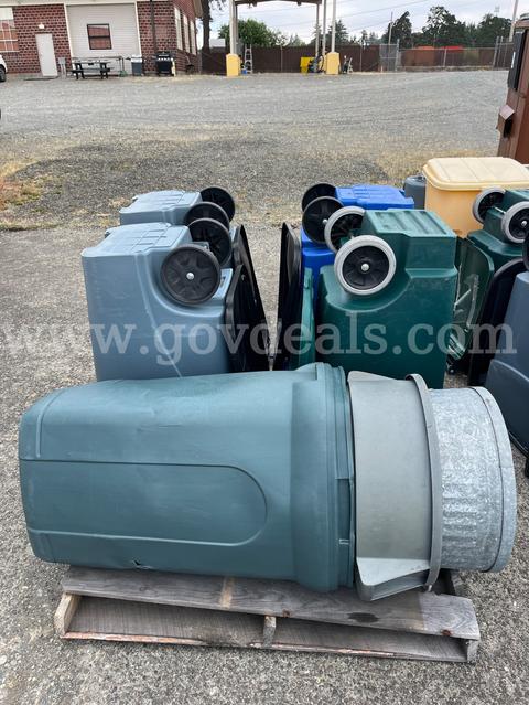 Lot (7) Trash Bins/Cans