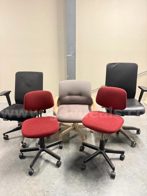 Set of 5 Rolling Office Chairs