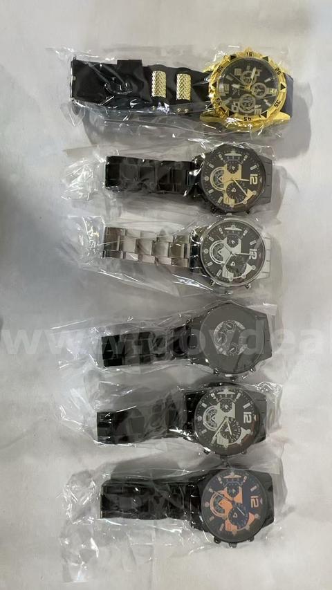 SHIPPING AVAILABLE 6 styles of men's sports chronograph watches with different colorways and straps(W1-05)
